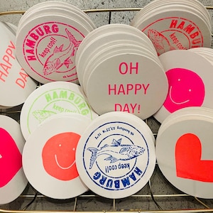 Posavasos para cerveza, decoración de mesa, accesorios de bar, serigrafía, letras de neón de Nkhamburg, smiley, felicidad, Hamburgo, minimalista, papel reciclado