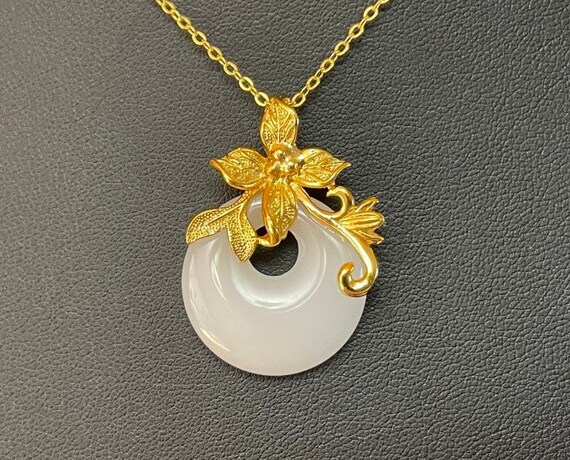 Natural Chalcedony White Jade Donuts Pendant Flower Necklace Charm Jewelry  Hetian 14K Gold Over Silver Natural Carved Amulet - Etsy