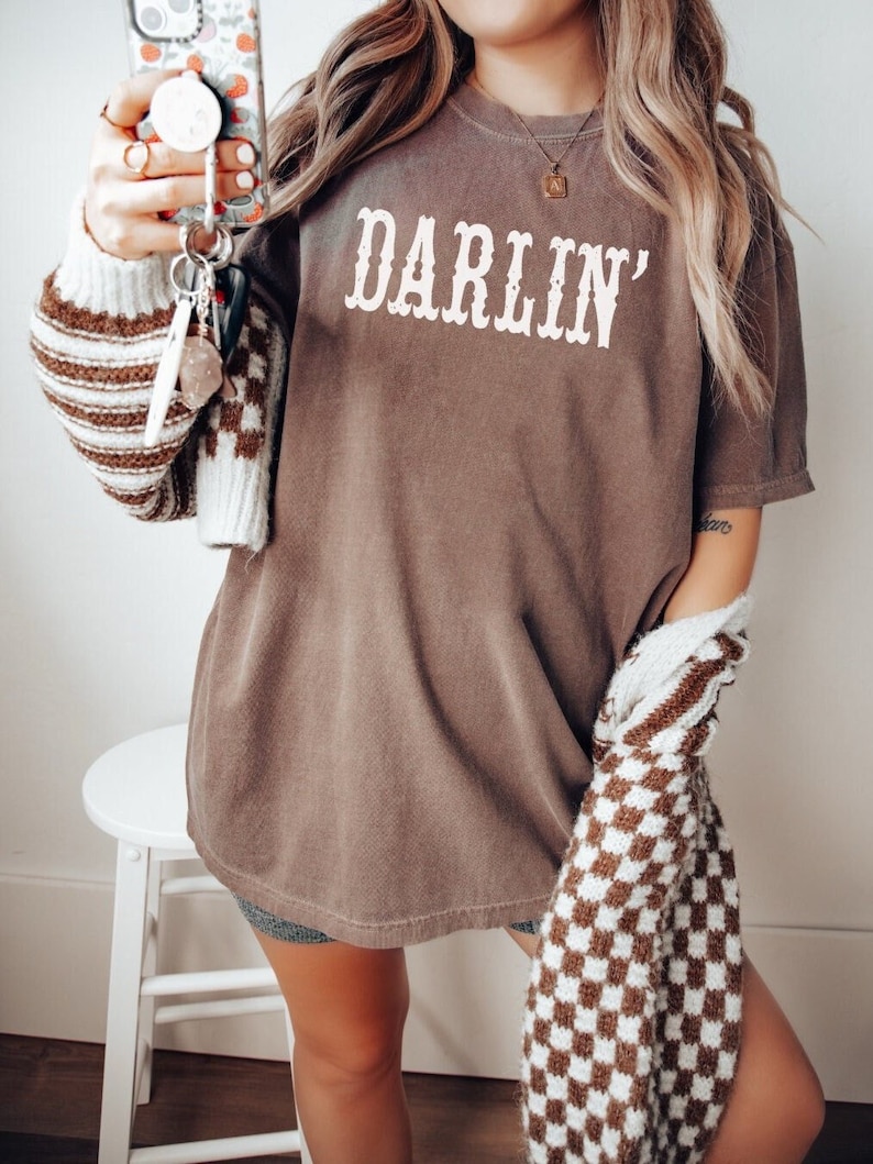 DARLIN' Comfort Colors T-shirt: Vintage Western Cowgirl Tee - Etsy