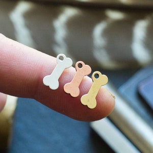 Winzige Hund Knochen Tag - Metall Rohlinge zum Stempeln - Charms zur Schmuckherstellung - Sterling Silber, Kupfer oder Messing
