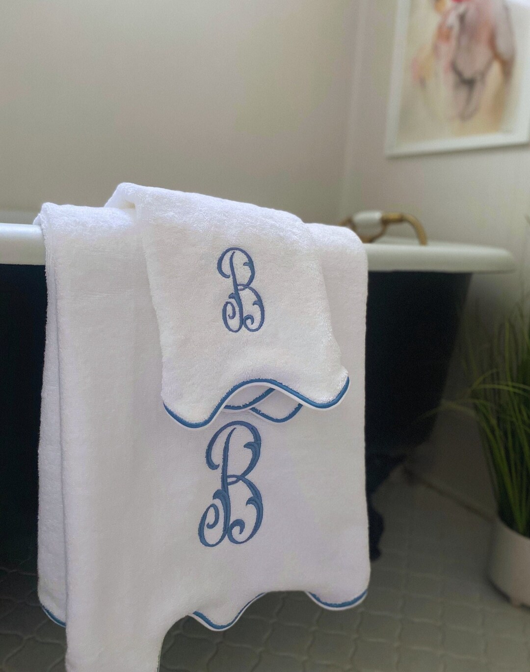 Monogrammed Hand Towel Set, Scallop Embroidered Edge Hand Towel, Thick