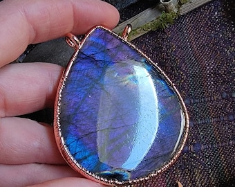 Magical and glittery copper electroformed purple and blue labradorite pendant, ooak.