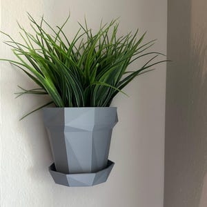 3D Printed Wall Planter Pot: Modern Indoor Vertical Garden Decor
