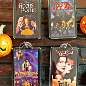 Halloween keychain, 90s movie, Double sided acrylic keychain, Halloween movies, spooky keychain