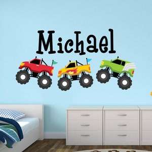 Calcomanía de pared con nombre de Monster Truck, decoración de pared personalizada de Monster Jam para dormitorio de niños, temática de Monster Truck, arte de pared para guardería infantil, pegatina de vinilo