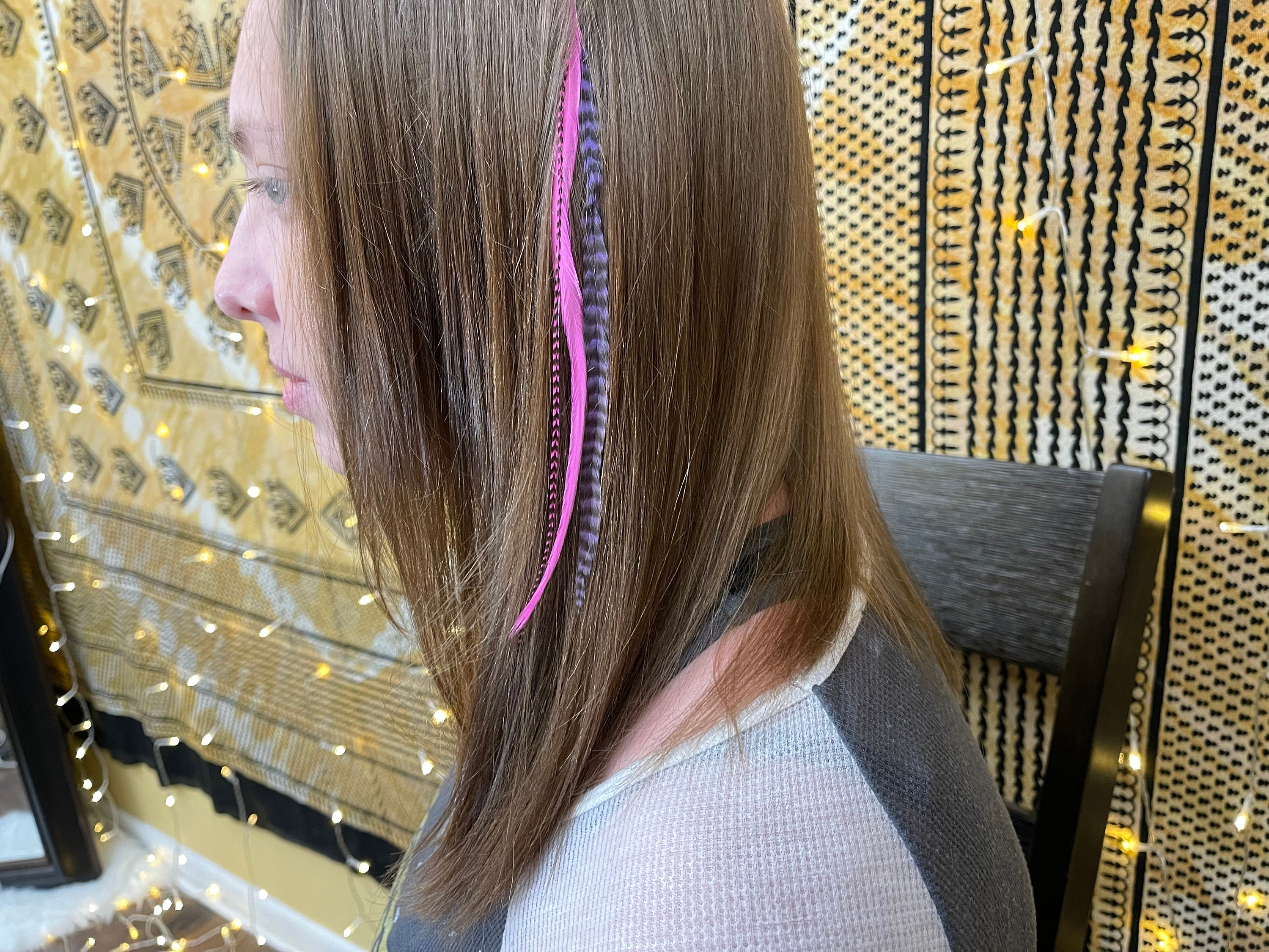 Purple and Pink Colored Grizzly Rooster Feather Extension  display picture 3
