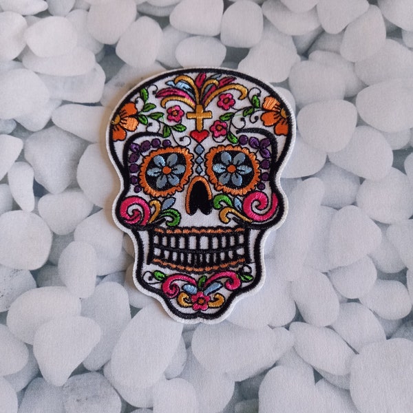 Patch thermocollant, écusson tête de mort mexicaine, crâne brodé, skull, décoration vêtements sacs