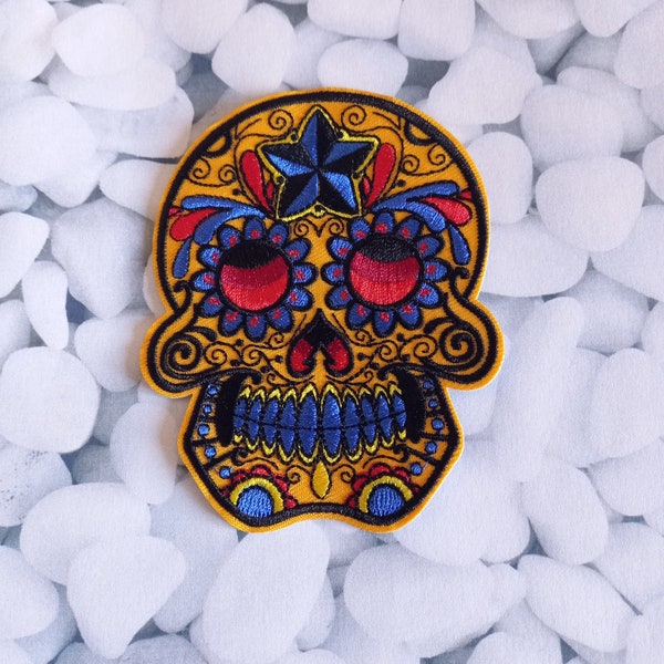 Patch thermocollant, écusson tête de mort mexicaine, crâne brodé, skull, décoration vêtements sacs