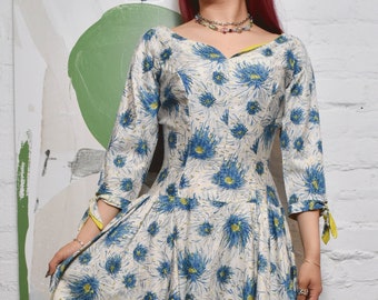 Vintage 1950s Floral Print Dress