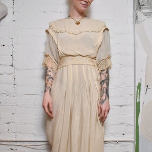 Antique Edwardian Ivory Silk Dress With Rosettes