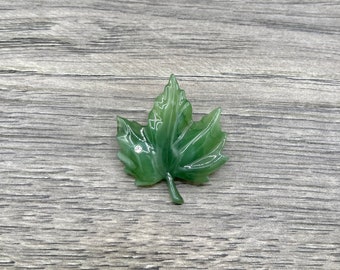 Vintage Avon “Dew Touch” Swirl Lucite Maple Leaf Small Brooch, 1 3/4 L