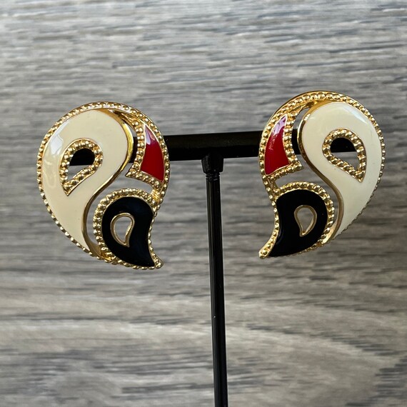 Vintage Paisley Gold Tone Enamel Pierced Ear Stat… - image 1
