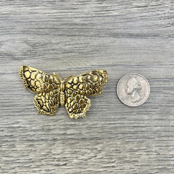 Vintage Textured Butterfly Gold Tone Brooch - image 4