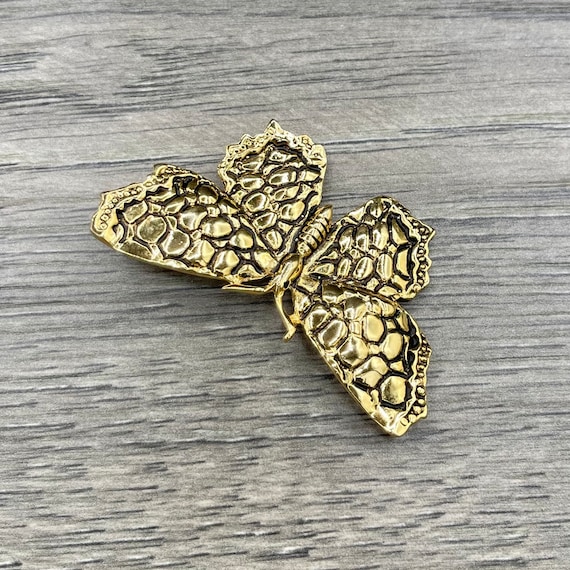 Vintage Textured Butterfly Gold Tone Brooch - image 3