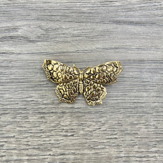 Vintage Textured Butterfly Gold Tone Brooch - image 1
