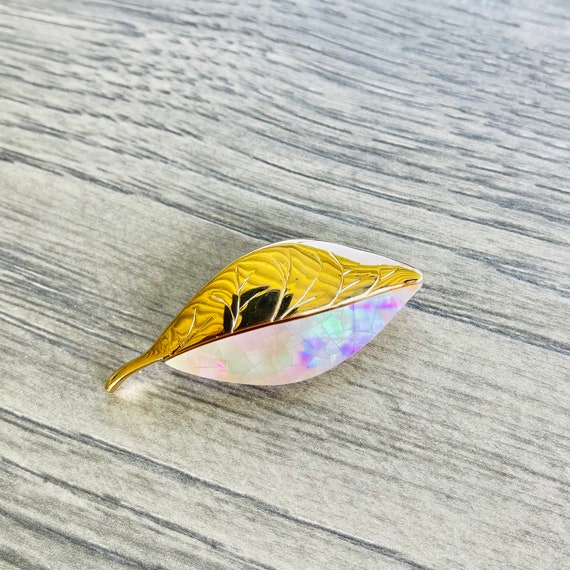 Vintage Liz Claiborne Mother of Pearl Small Leaf … - image 1