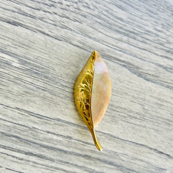 Vintage Liz Claiborne Mother of Pearl Small Leaf … - image 5