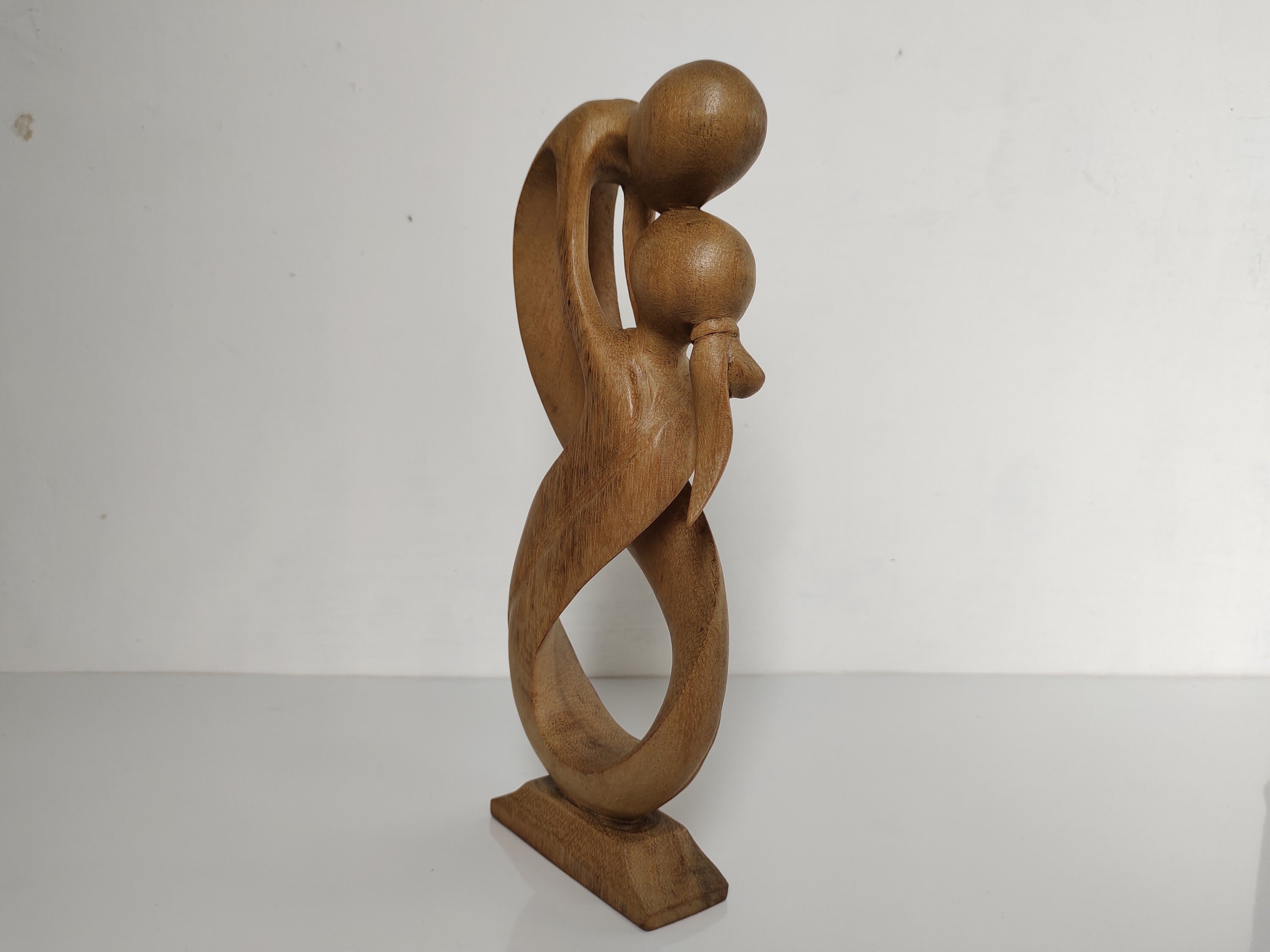 Suar Wood Sculpture - Together In Love – GlobeIn