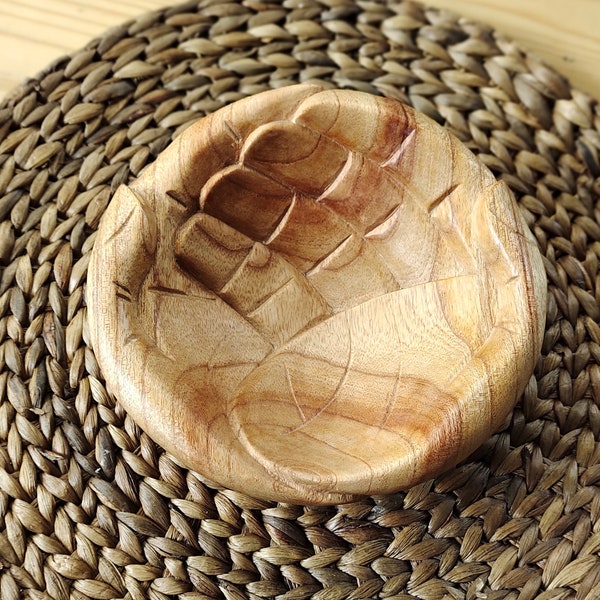 Hand carved wood catchall ”welcoming Hands” bowl hand