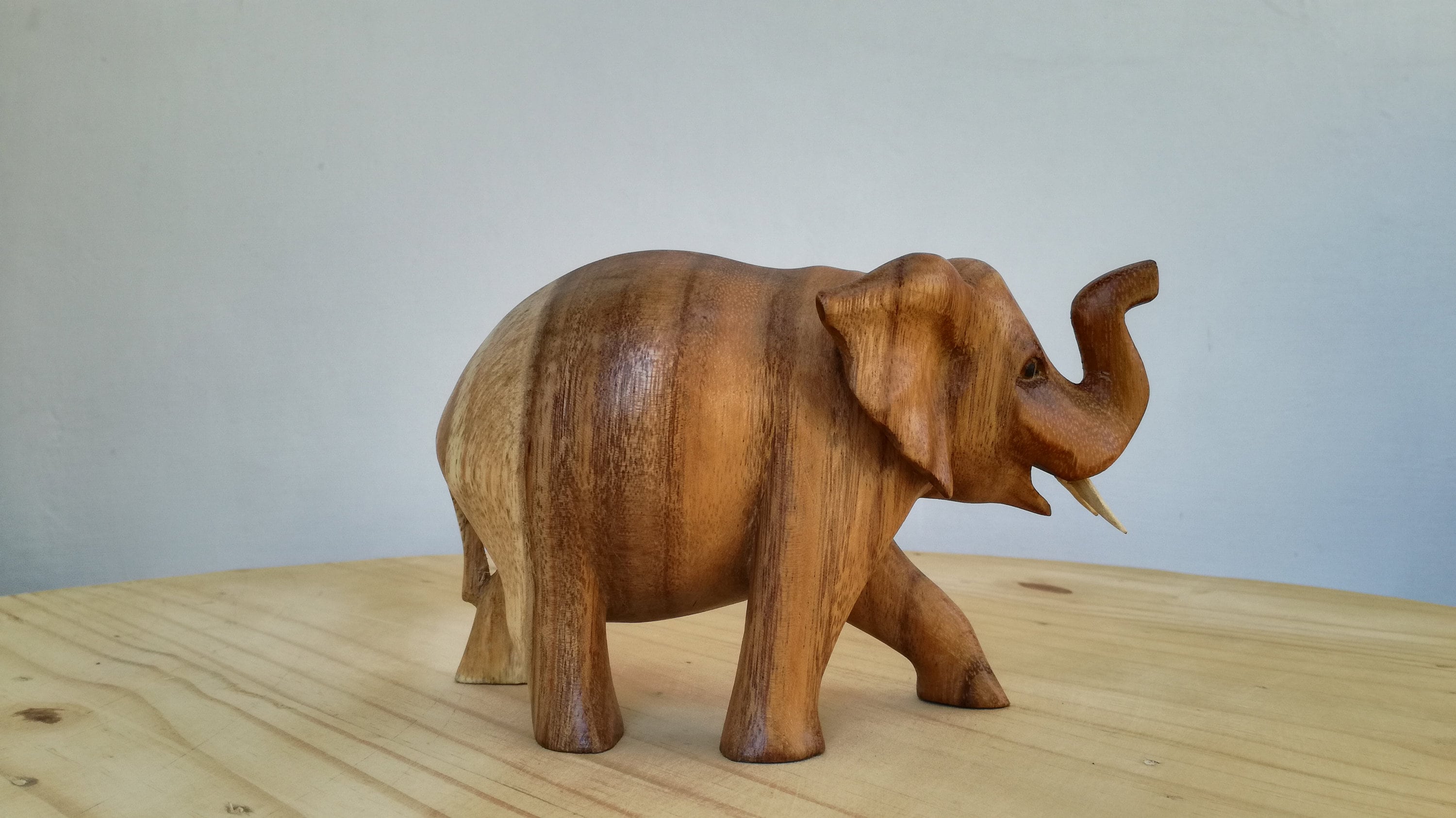 Wooden hand carved elephant - Etsy 日本