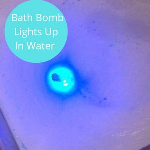 Light Up Bath Bombs, Kids Party Favors, Flashing Bath Bomb, Birthday Gift for Kids, Disco Party Favors, Bachelorette Favors, Rave Decoration