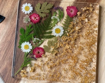 Fuchsia Floral, Greenery, & Gold Flakes Resin Tray Decor