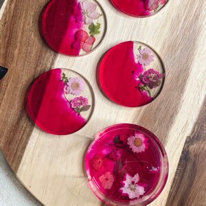 Set of 4 Pink Floral Resin Coasters with Dried Flowers, holder included