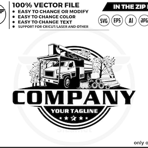 Può includere: Design di logo in bianco e nero con un camion di servizio per alberi con una gru, alberi e tronchi. Il testo "COMPANY" e "YOUR TAGLINE" sono inclusi nel logo.