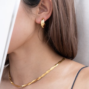 Non Piercing Hoop-Twisted Medium Size Gold Chunky Huggie-Chic Minimalist Thick Ear Cuff-Dainty Small Simple Line Earring-Gold Filled Gift