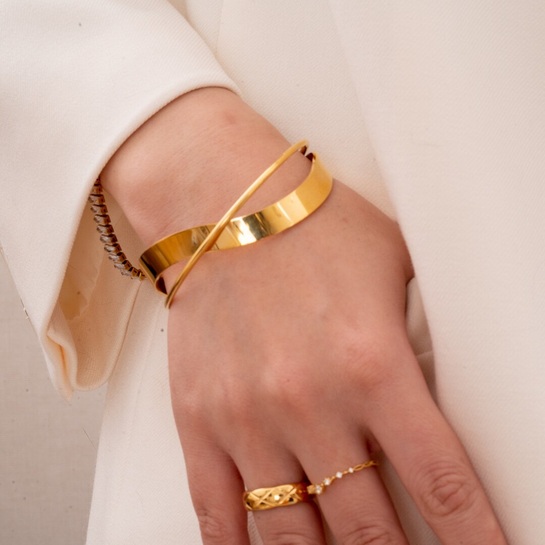 アクセサリー sunny side up Narrow Tangin Bangle 2012 アクセサリー sunny side up Narrow Tangin Bangle 2012 Set of