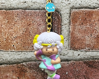 Llavero de pastel de ángel hecho a mano vintage con encanto