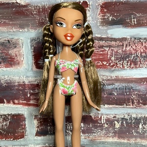 Hard To Find Vintage Hot Summer Dayz Yasmin Bratz Doll In Original Bikini  And Flip Flops