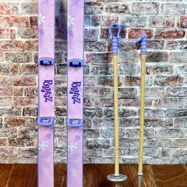 Vintage Wintertime Wonderland Collection Yasmin Bratz Doll Ski’s And Poles