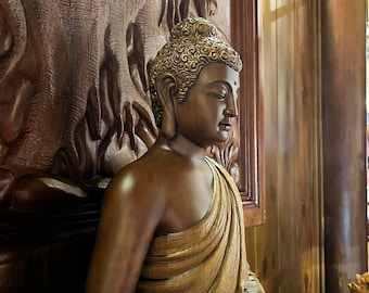 蓮華座釈迦牟尼仏像 19インチ、蓮華座に座る釈迦牟尼仏像（木製