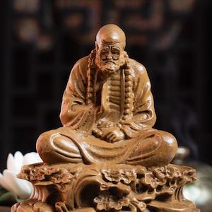 Bodhidharma Statue, Buddhist Art Feng Shui, Meditation Decor, Buddha Statue Small for Home, Desk Decor, Wood Carving