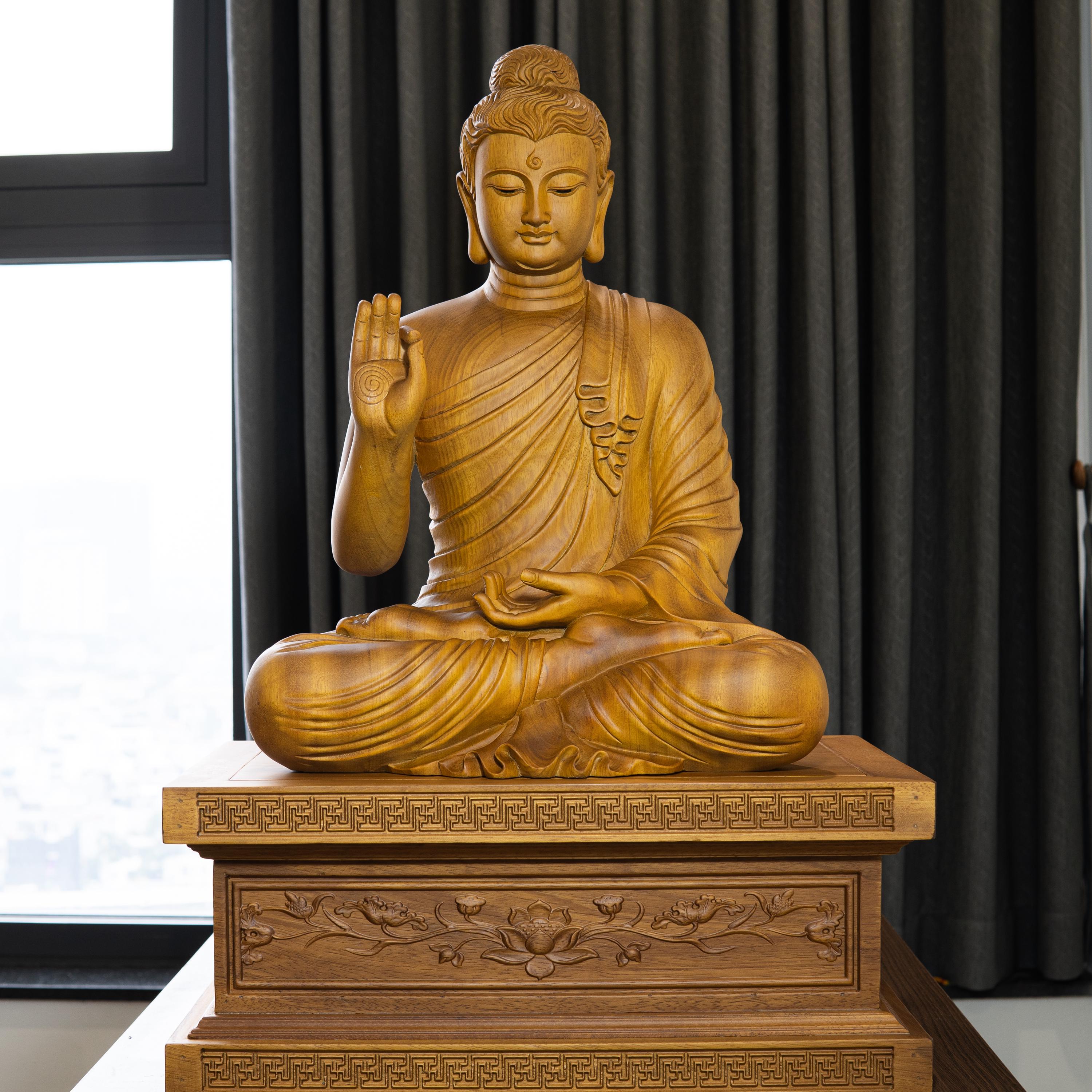 20 Inch Wooden Shakyamuni Buddha Statue - Meditating Gautama in