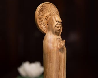 手作りの木製観音像、禅の室内装飾、瞑想の祭壇、スピリチュアルギフト 