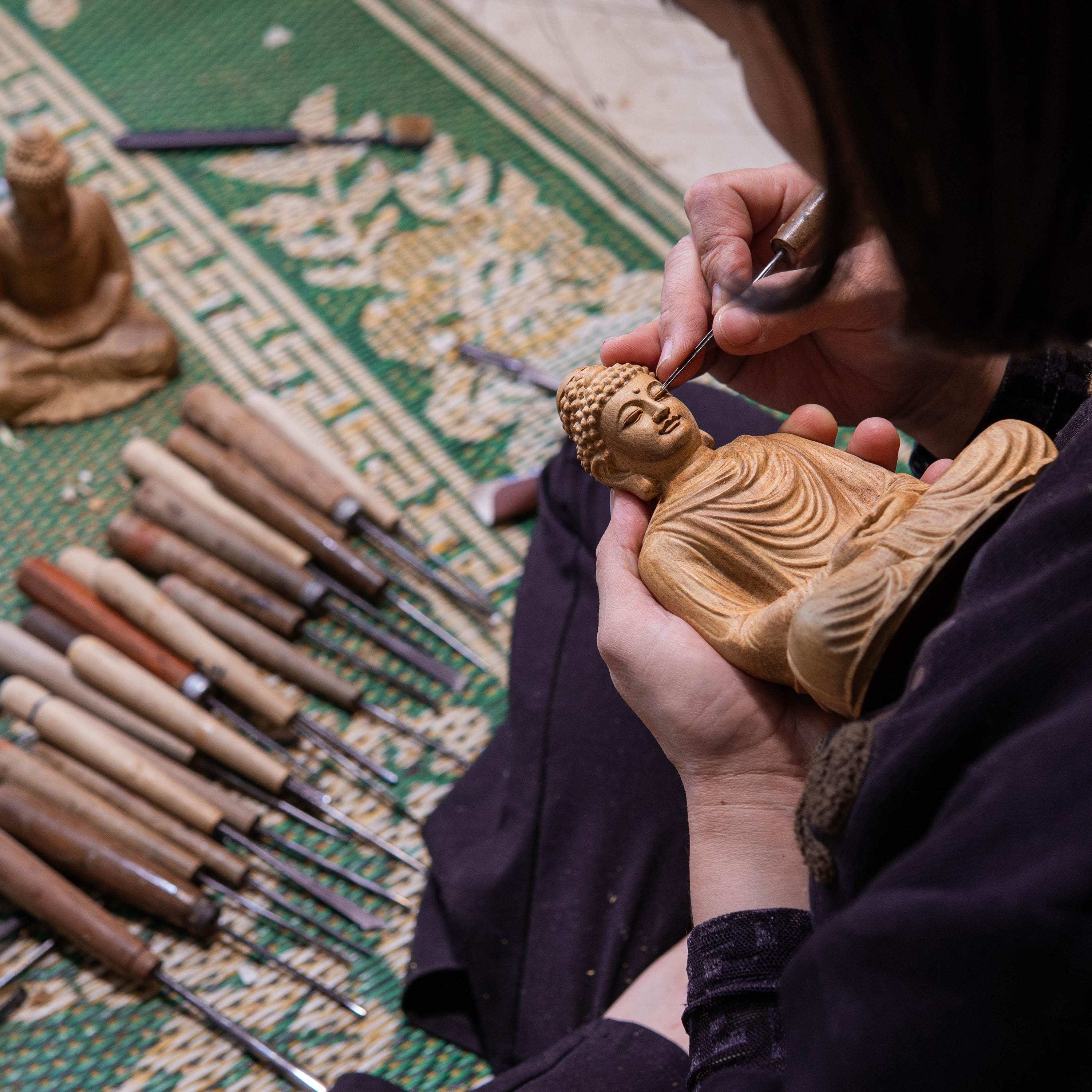 木製の座像ゴータマ・ブッダ、釈迦牟尼瞑想仏、仏教彫刻、家庭用小型