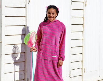 Towelling long hooded beach and swimsuit cover ups for teenagers and adults, fuchsia & apple