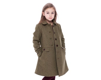 Luxuriöser Wollmantel mit Wollisolierung - Natürlich und Atmungsaktiv - Klassische Minimalistische Mädchen Outwear Jacke - Khaki Grüne Farbe - Größen 15-18y