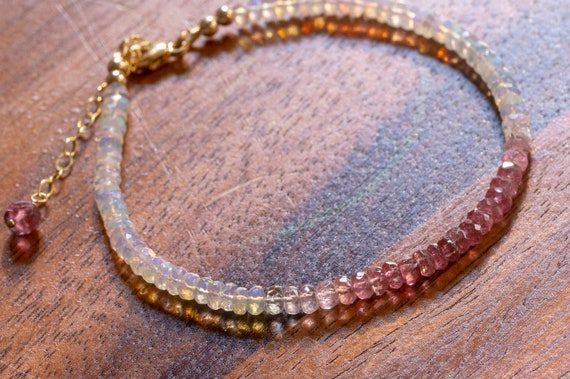 オンブレピンクトルマリン＆エチオピアオパールブレスレット、10月の