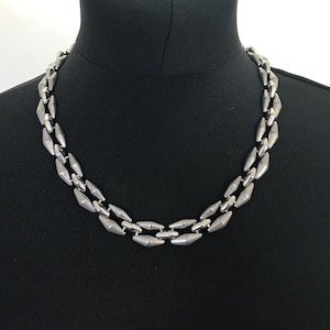 Napier Vintage 80s Silver Tone Bib Necklace, Signed, Gunmetal Silver Link Chain, Choker Necklace