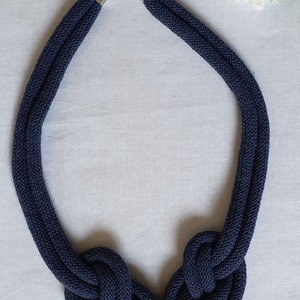 Collana in corda fatta a mano INFINITY, cordone di cotone riciclato, accessori boho, gioielli moderni, collana di dichiarazione, scegli il tuo colore immagine 8