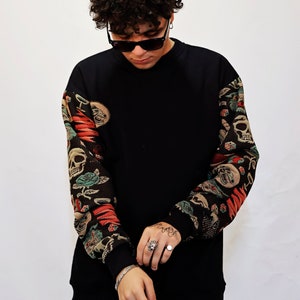 VG STREET Special Design Embossed Sleeves Detail Streetwear Long Sleeve Oversize Sweatshirt image 1