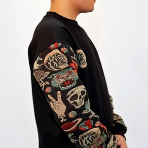 VG STREET Special Design Embossed Sleeves Detail Streetwear Long Sleeve Oversize Sweatshirt image 4