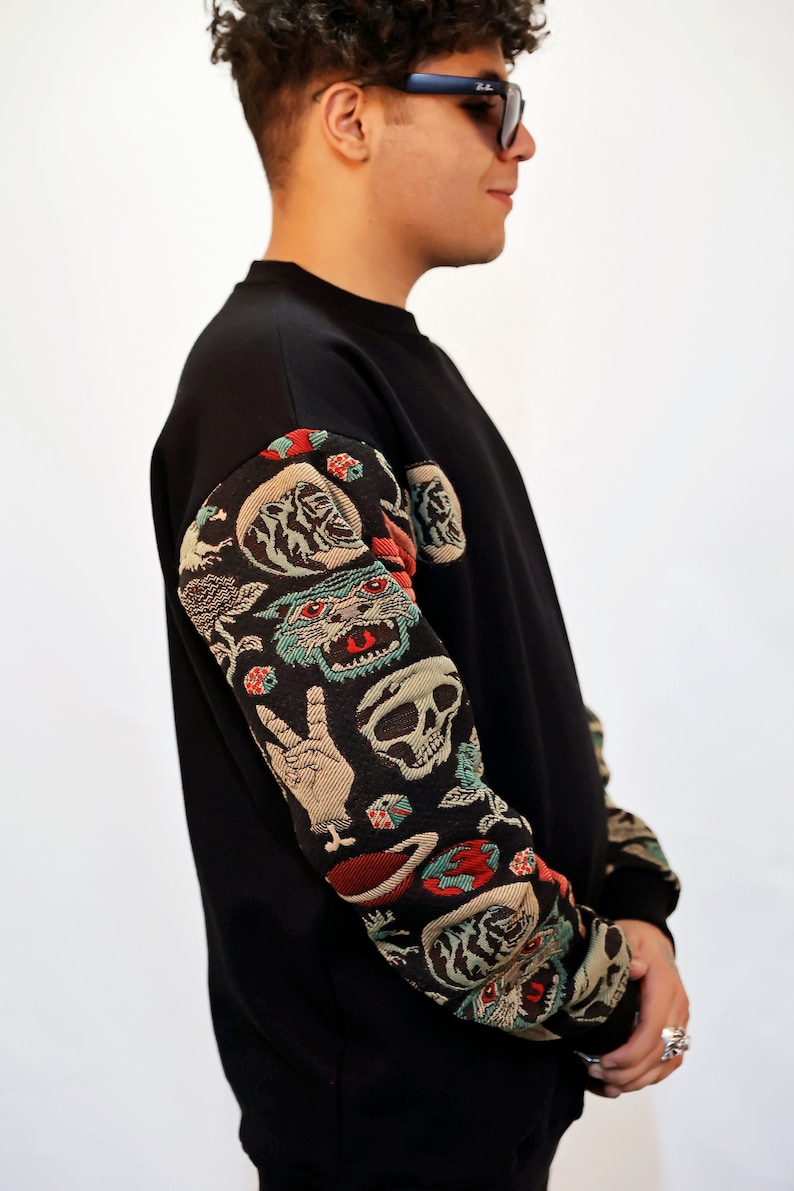 VG STREET Special Design Embossed Sleeves Detail Streetwear Long Sleeve Oversize Sweatshirt image 4