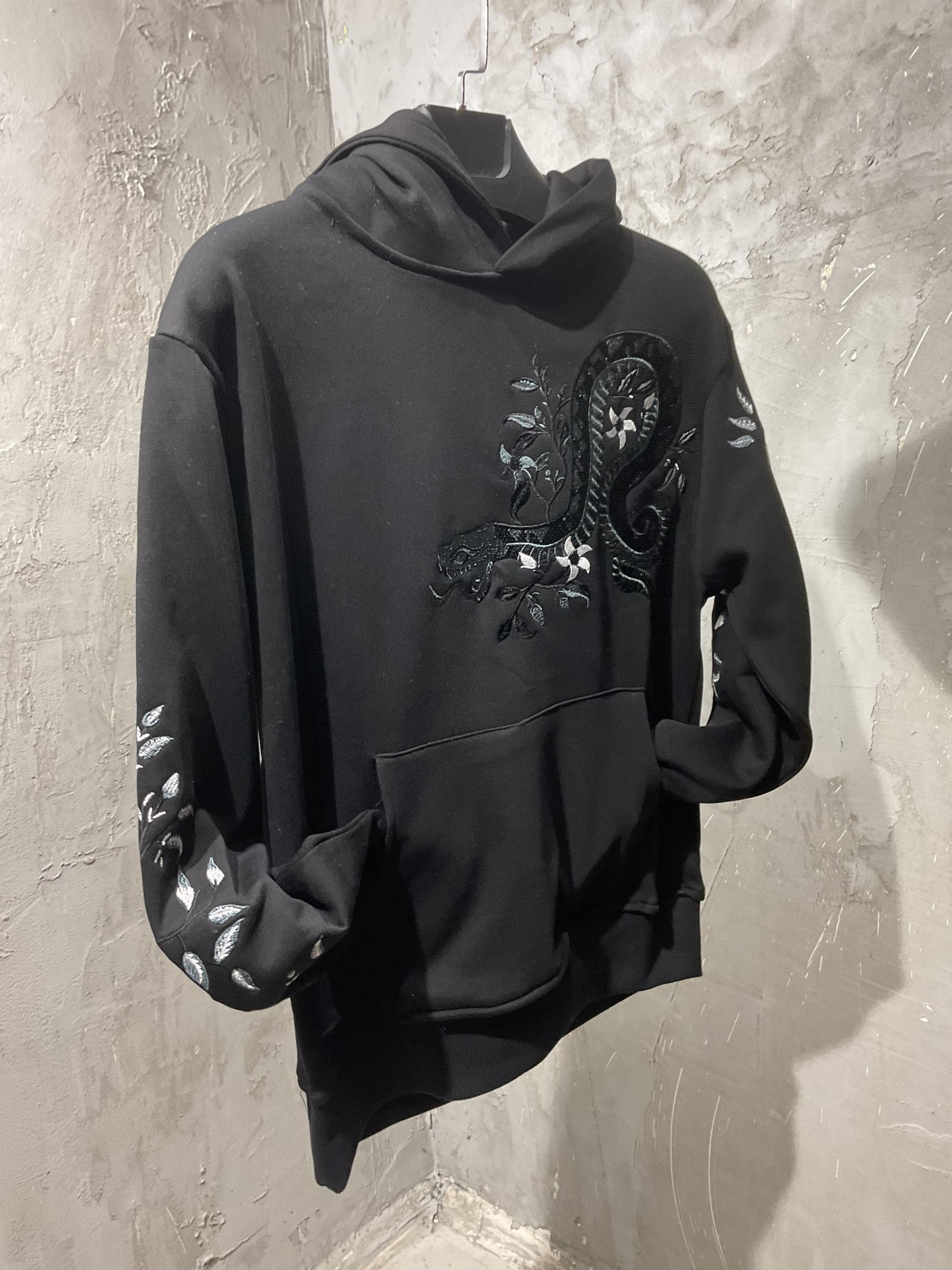 [GRAVER]★GOOD SNAKE SWEATSHIRT Unisex Snake Embroidery Detailed Gray Hoodie - Custom Design