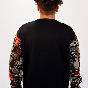 VG STREET Special Design Embossed Sleeves Detail Streetwear Long Sleeve Oversize Sweatshirt image 5