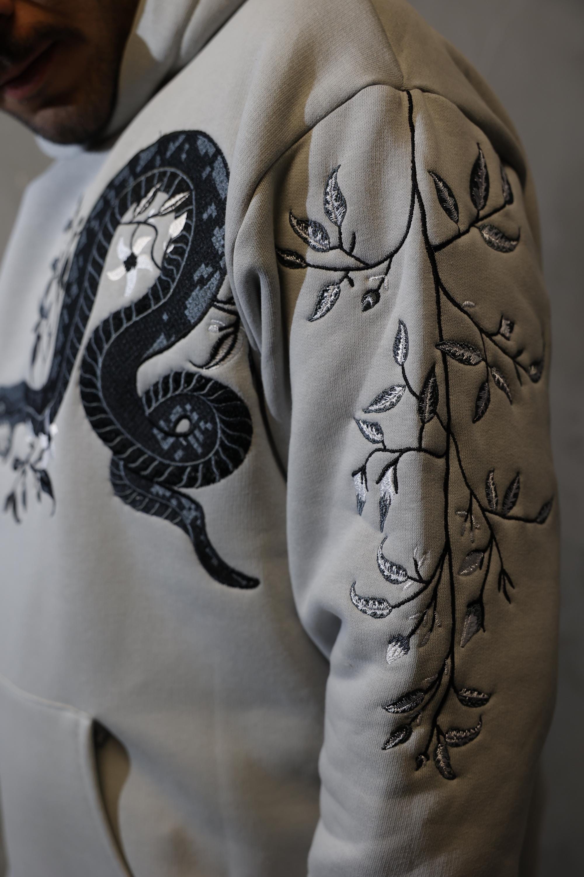 [GRAVER]★GOOD SNAKE SWEATSHIRT Snake Oversized Crewneck – RÊVAGE