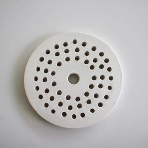 Mini antik Wedgwood järnstensavrinningsfat, keramisk avrinningsfat, gräddglasunderlägg. Fransk lantlig inredning